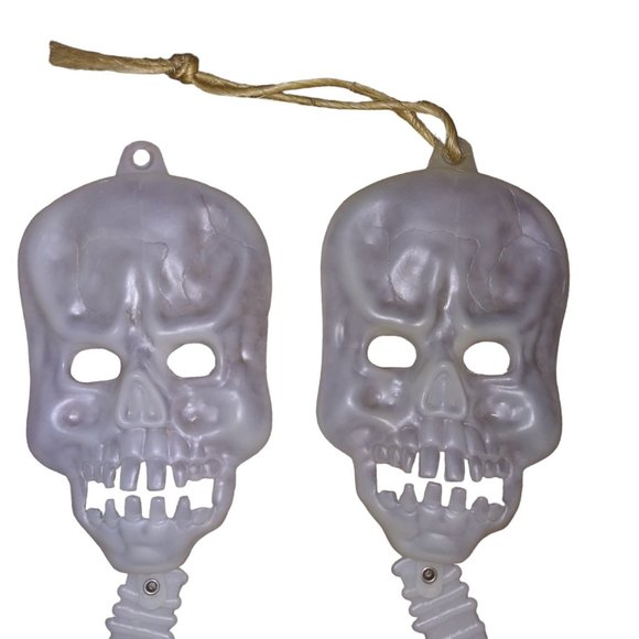 VTG Fun World Glow in the Dark Skeleton Prop Halloween Decor #9847 Lot of 2 - Picture 4 of 15
